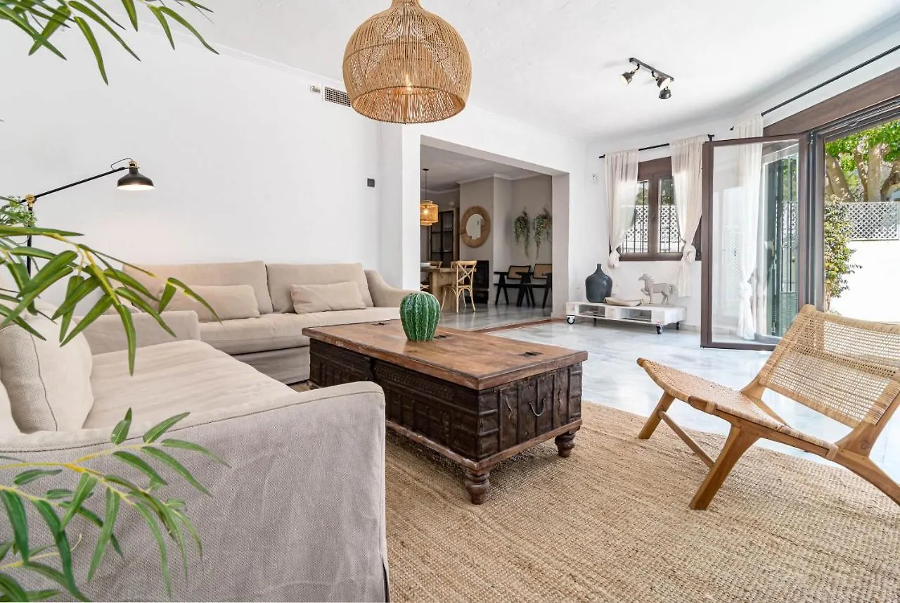 Apartment Gc - Spacious Flat In Golden Beach Marbella