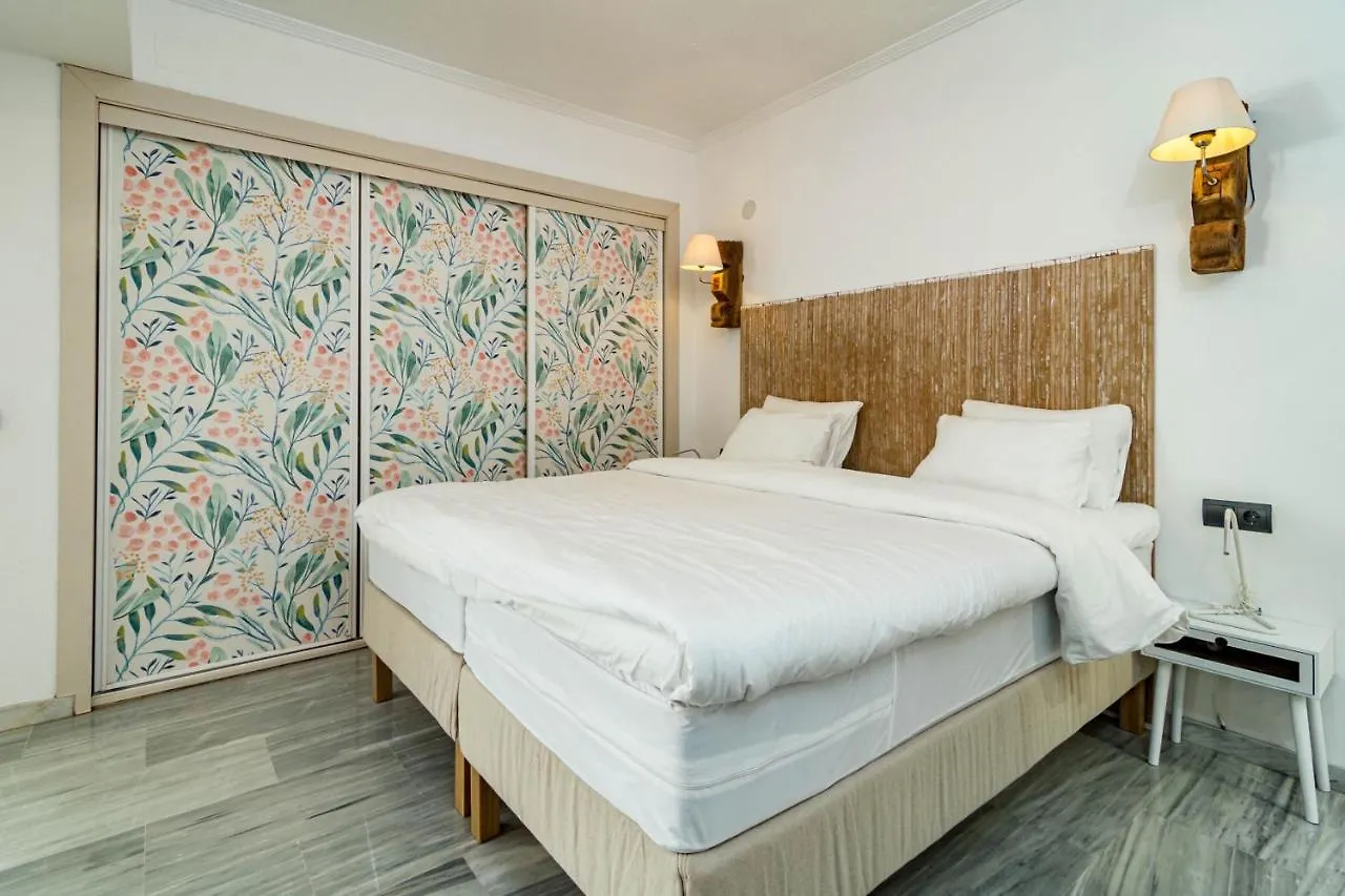Gc - Spacious Flat In Golden Beach Marbella 0*,