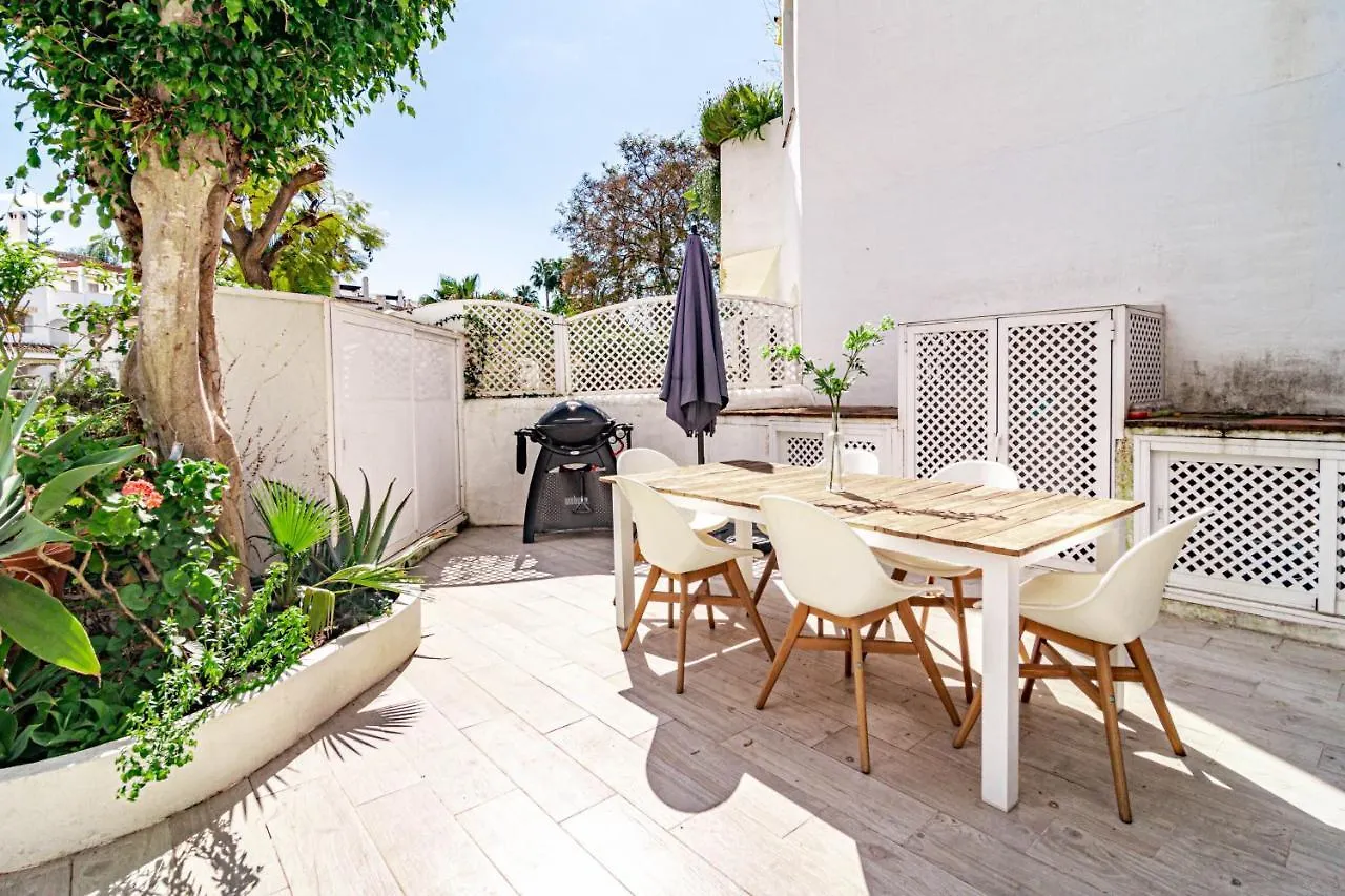 Gc - Spacious Flat In Golden Beach Marbella Spain