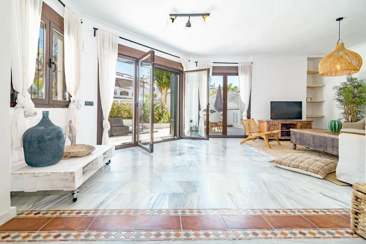 Apartment Gc - Spacious Flat In Golden Beach Marbella
