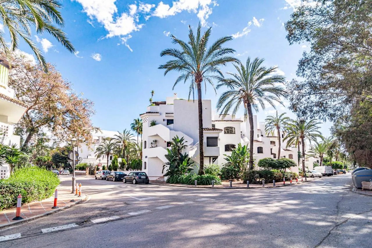 Gc - Spacious Flat In Golden Beach Marbella 0*,