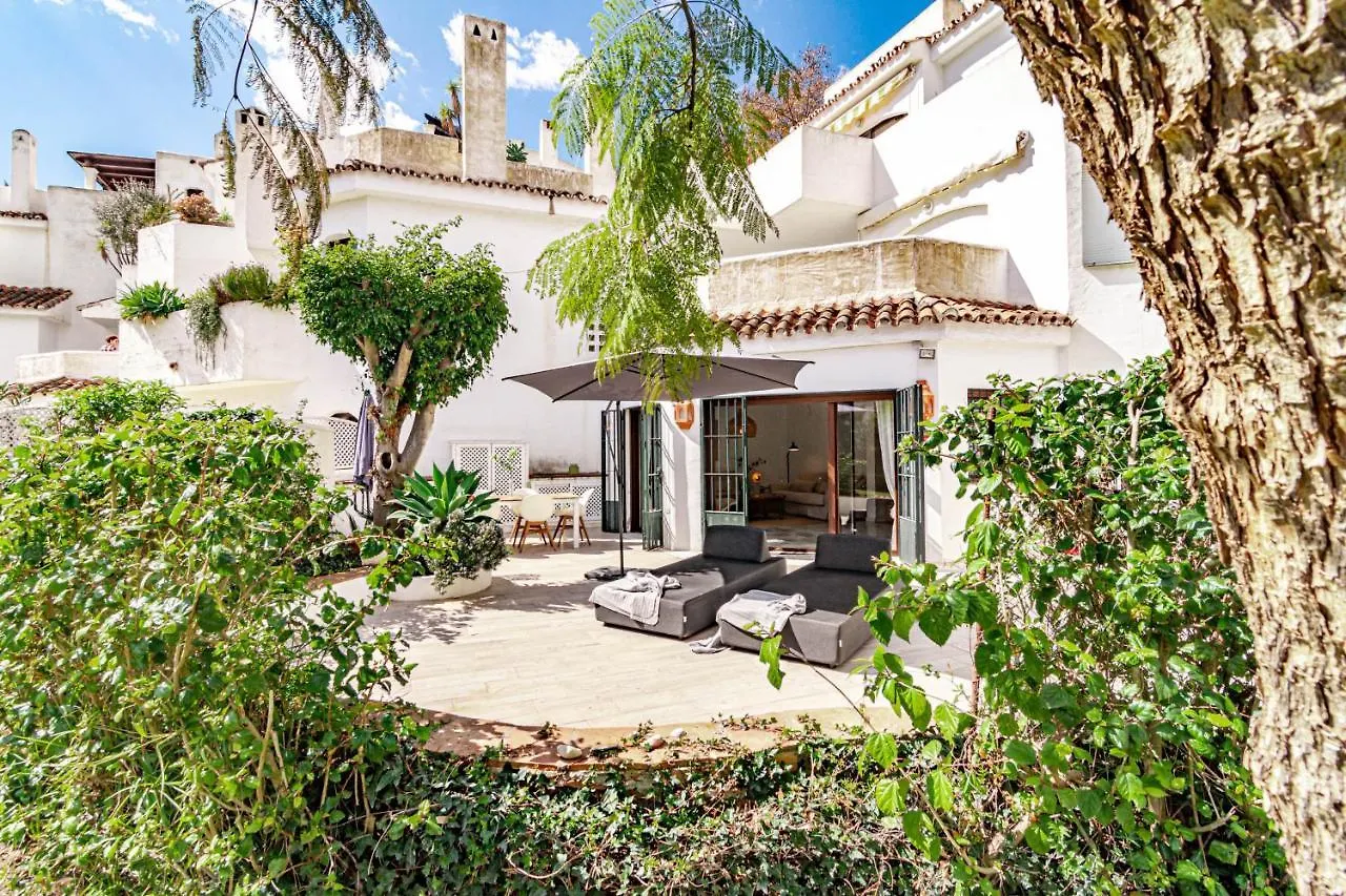 Apartment Gc - Spacious Flat In Golden Beach Marbella Spain