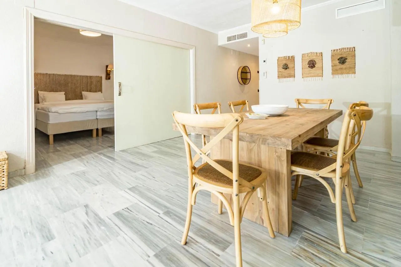 Gc - Spacious Flat In Golden Beach Marbella Apartment