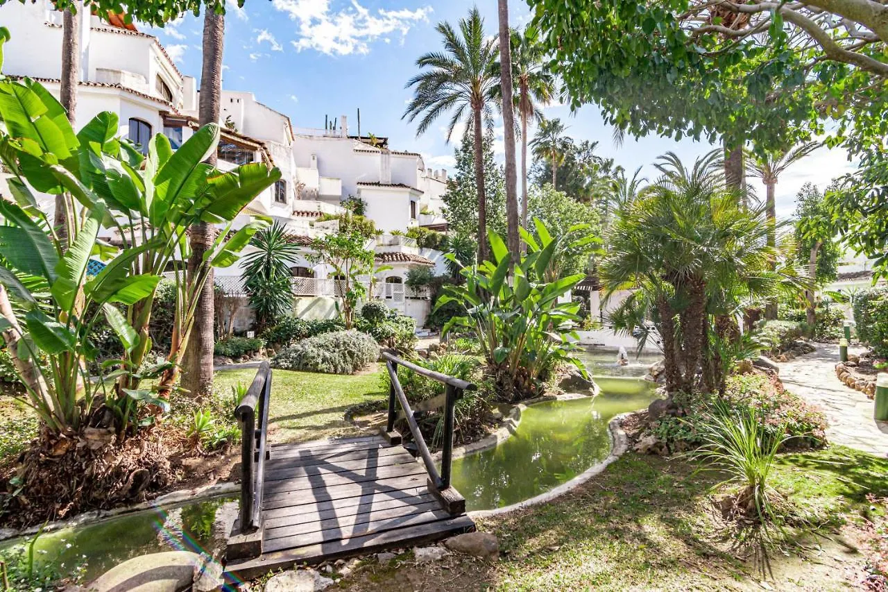 Gc - Spacious Flat In Golden Beach Marbella