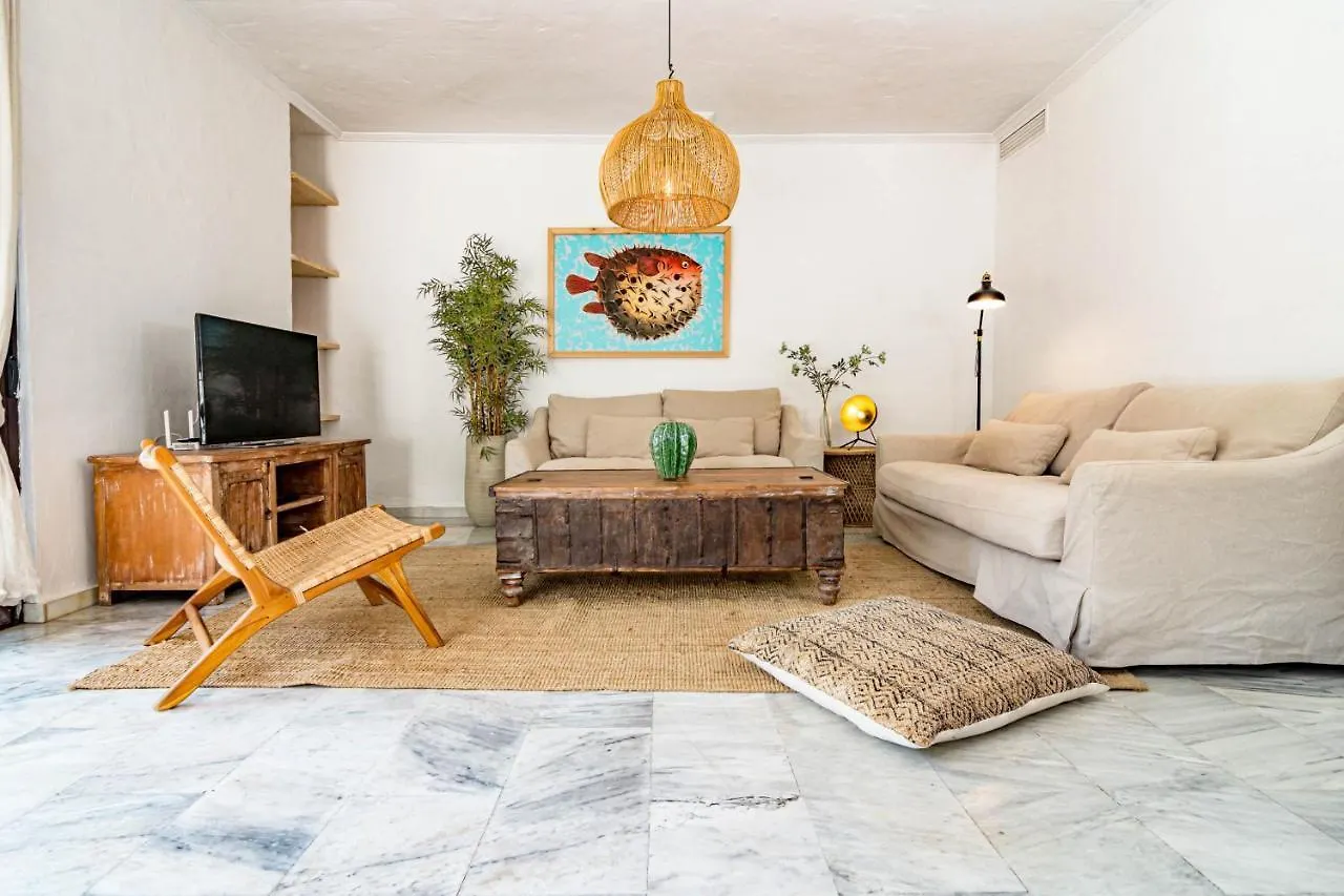 Gc - Spacious Flat In Golden Beach Marbella Apartment