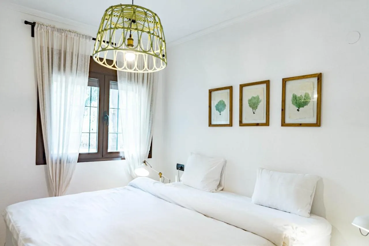 Gc - Spacious Flat In Golden Beach Marbella